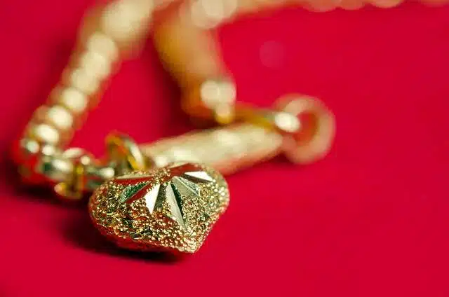 Vente de collier en or 