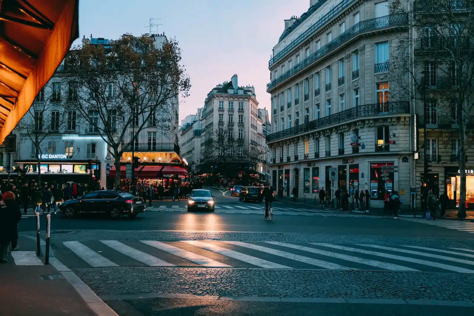 Aménagement Urbain : l'importance des clous de voirie dans les villes 